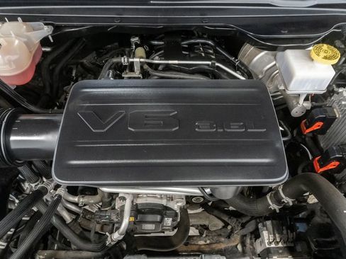 Used 2022 RAM 1500 Big Horn AWD/4WD image 5