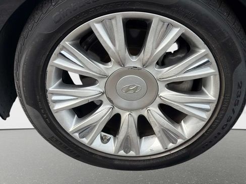 Used 2009 Hyundai Genesis 3.8 w/ Technology Pkg 4 RWD image 10