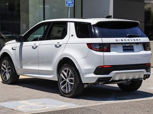 New 2024 Land Rover Discovery Sport S image 6