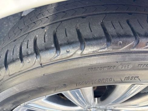Used 2015 Lincoln MKS w/ Equipment Group 101A FWD image 28