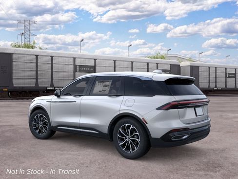 New 2026 Lincoln Nautilus Premier AWD/4WD image 4