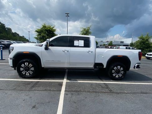Used 2024 GMC Sierra 2500 Denali w/ Denali Reserve Package AWD/4WD image 4