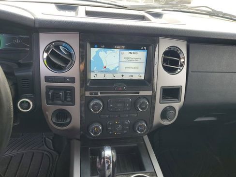 Used 2017 Ford Expedition Limited image 16