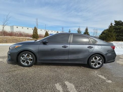 Used 2021 Kia Forte LXS image 10