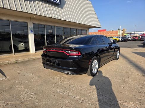 Used 2022 Dodge Charger SXT w/ Leather Interior Group RWD image 8