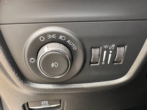 Used 2024 Jeep Grand Cherokee L Summit image 14