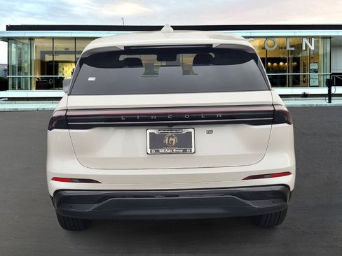 New 2026 Lincoln Nautilus Premier w/ Jet Appearance Package AWD/4WD image 5