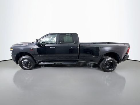 Used 2025 RAM 3500 Big Horn AWD/4WD image 4
