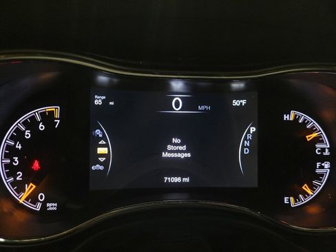 Used 2019 Jeep Grand Cherokee Laredo RWD image 23