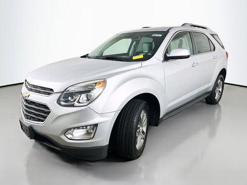 Used 2017 Chevrolet Equinox Premier w/ Enhanced Convenience Package image 3