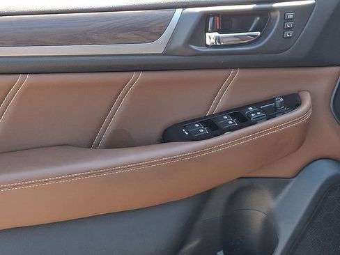 Used 2019 Subaru Outback 2.5i Touring AWD/4WD image 21