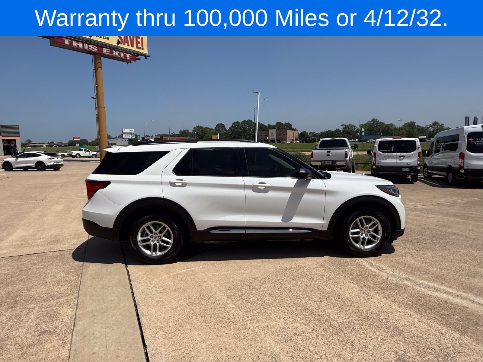 Certified 2025 Ford Explorer Active w/ Active Comfort Package RWD image 4