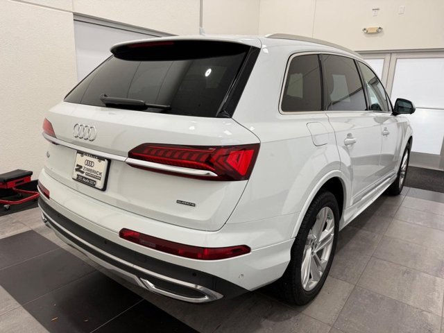 Used 2023 Audi Q7 2.0T Premium w/ Convenience Package AWD/4WD image 2