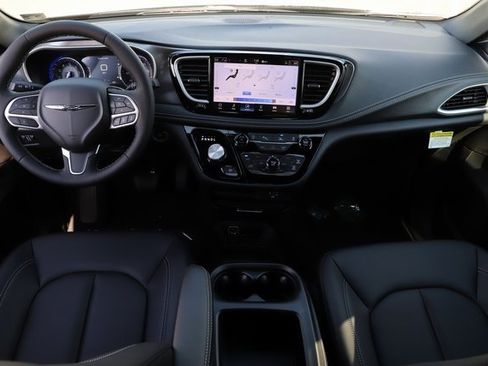 New 2026 Chrysler Pacifica Select image 23