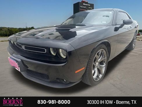 Used 2015 Dodge Challenger SXT Plus RWD image 3