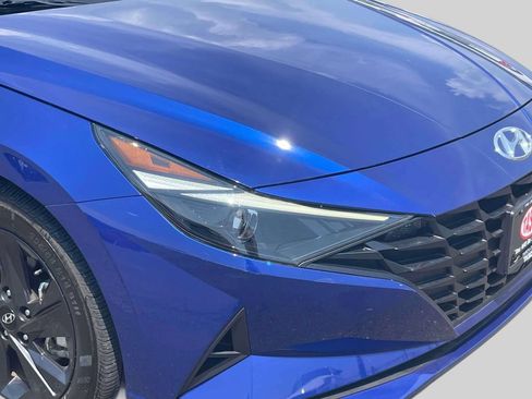 Used 2023 Hyundai Elantra SEL FWD image 11