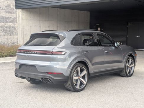 New 2026 Porsche Cayenne AWD/4WD image 9