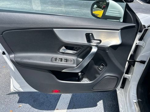 Used 2025 Mercedes-Benz CLA 250 image 17