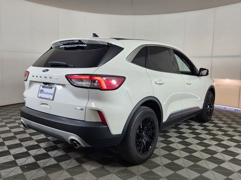 Used 2020 Ford Escape SE AWD/4WD image 7