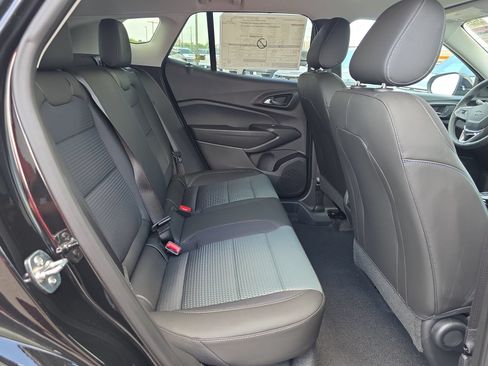 New 2026 Chevrolet Trax LT w/ Midnight Edition FWD image 14