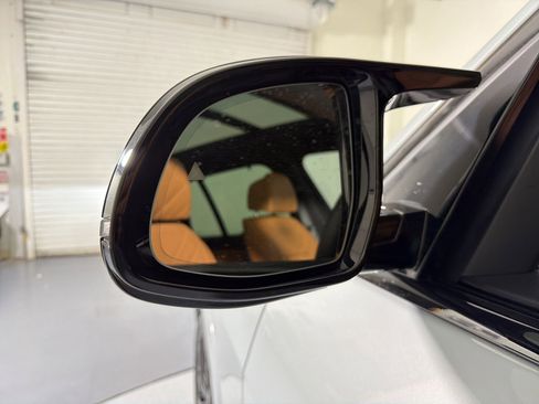 Used 2025 BMW X5 M60i w/ Climate Comfort Package AWD/4WD image 21