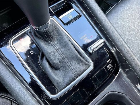 Used 2024 Jeep Compass Latitude w/ Sun and Sound Group image 24