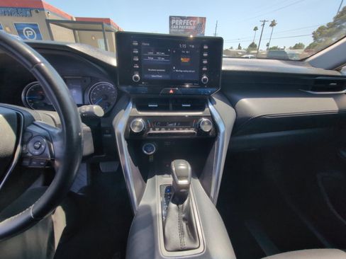 Used 2021 Toyota Venza LE AWD/4WD image 15