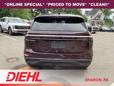 Used 2024 Lincoln Nautilus Premier w/ Jet Appearance Package AWD/4WD image 6