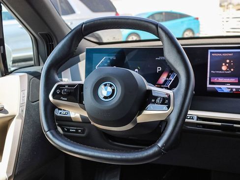 Used 2025 BMW iX xDrive50 AWD/4WD image 16