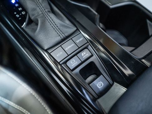 Certified 2025 Toyota Camry SE w/ Convenience Package image 31