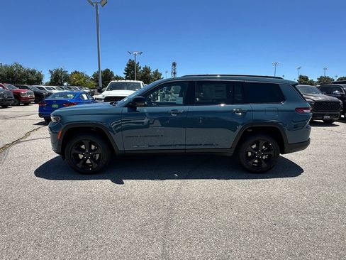 New 2026 Jeep Grand Cherokee L Limited w/ Limited Altitude Package AWD/4WD image 3