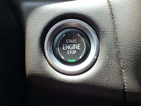 Used 2022 GMC Yukon SLT w/ SLT Premium Package RWD image 30