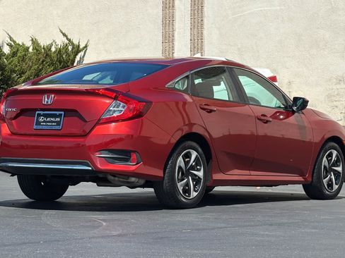 Used 2019 Honda Civic LX image 2