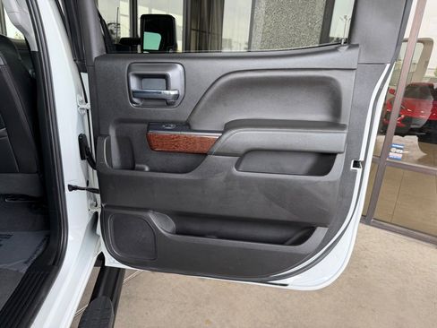 Used 2019 GMC Sierra 2500 SLT w/ Duramax Plus Package AWD/4WD image 35