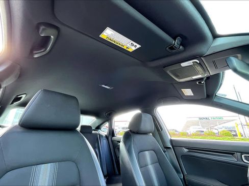 Used 2023 Honda Civic Sport image 14