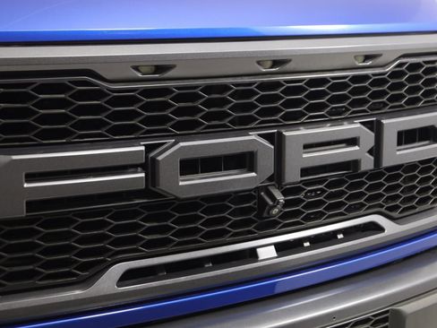 Used 2017 Ford F150 Raptor w/ Equipment Group 801A Mid image 19