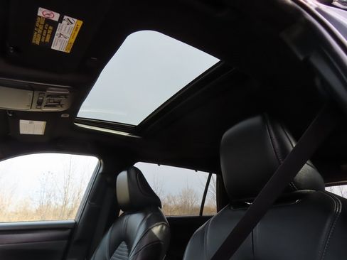 Used 2024 Toyota Highlander XSE image 4