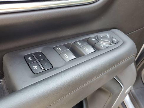 Used 2023 Chevrolet Tahoe High Country w/ Premium Package 2 AWD/4WD image 15