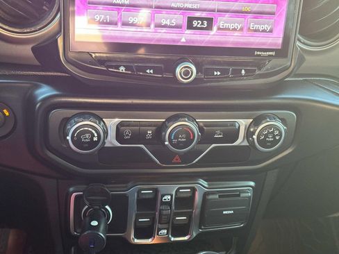 Used 2021 Jeep Wrangler Unlimited Sport image 28