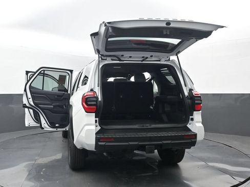 New 2026 Toyota 4Runner SR5 RWD image 33