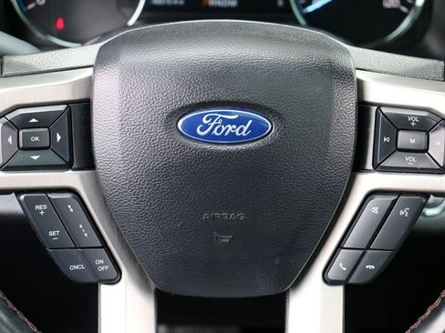 Used 2018 Ford F150 Platinum w/ Equipment Group 701A Luxury image 32