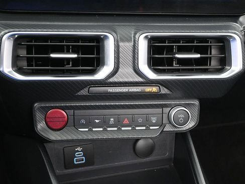 Used 2025 Ford Mustang Premium image 19