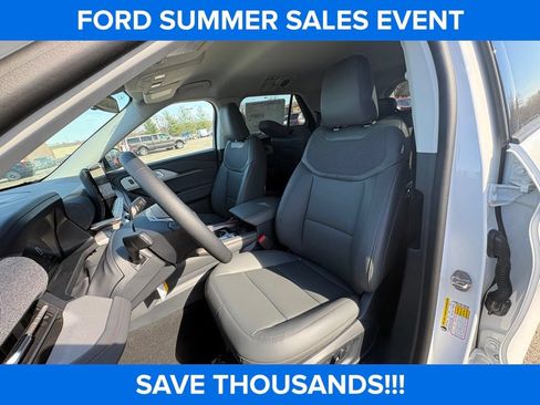 New 2026 Ford Explorer Active w/ Active Comfort Package AWD/4WD image 9