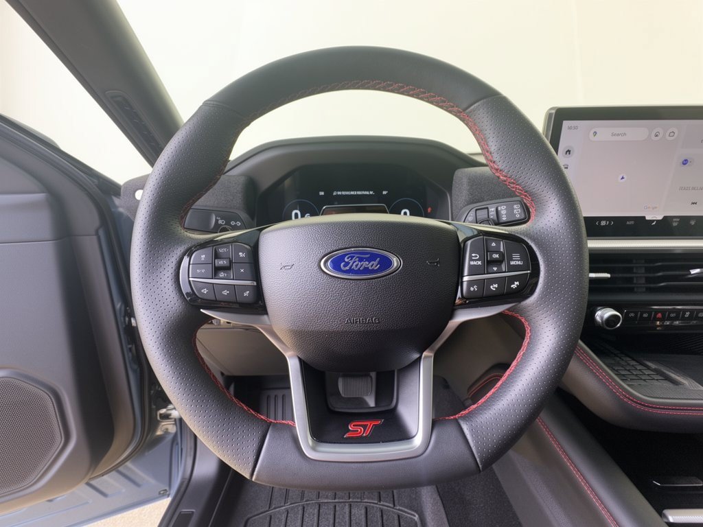 Used 2025 Ford Explorer ST AWD/4WD image 10