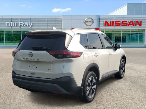 Used 2023 Nissan Rogue SV w/ SV Premium B Package FWD image 4