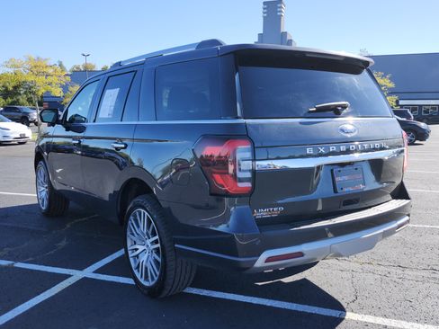 Used 2023 Ford Expedition Limited image 8