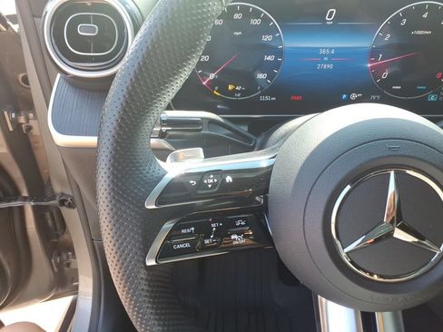 Used 2024 Mercedes-Benz GLC 300 4MATIC image 20
