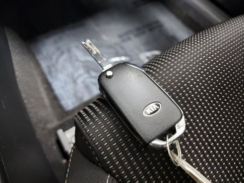 Used 2019 Kia Forte LXS image 30