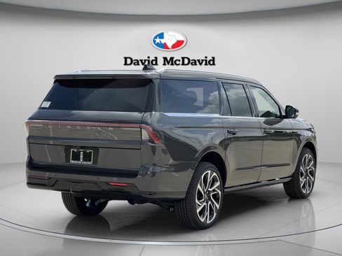 New 2026 Lincoln Navigator L Black Label AWD/4WD image 8