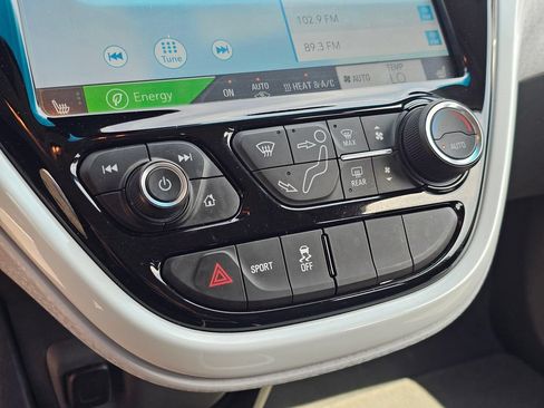Used 2015 Volkswagen GTI 4-Door FWD image 28